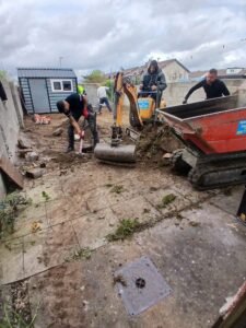 porcelain paving, Stepping stones , new instant lawn (7)